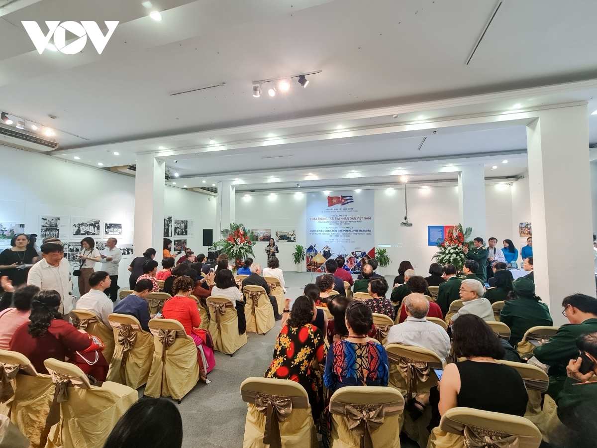 photo exhibition highlights vietnam cuba diplomatic relations