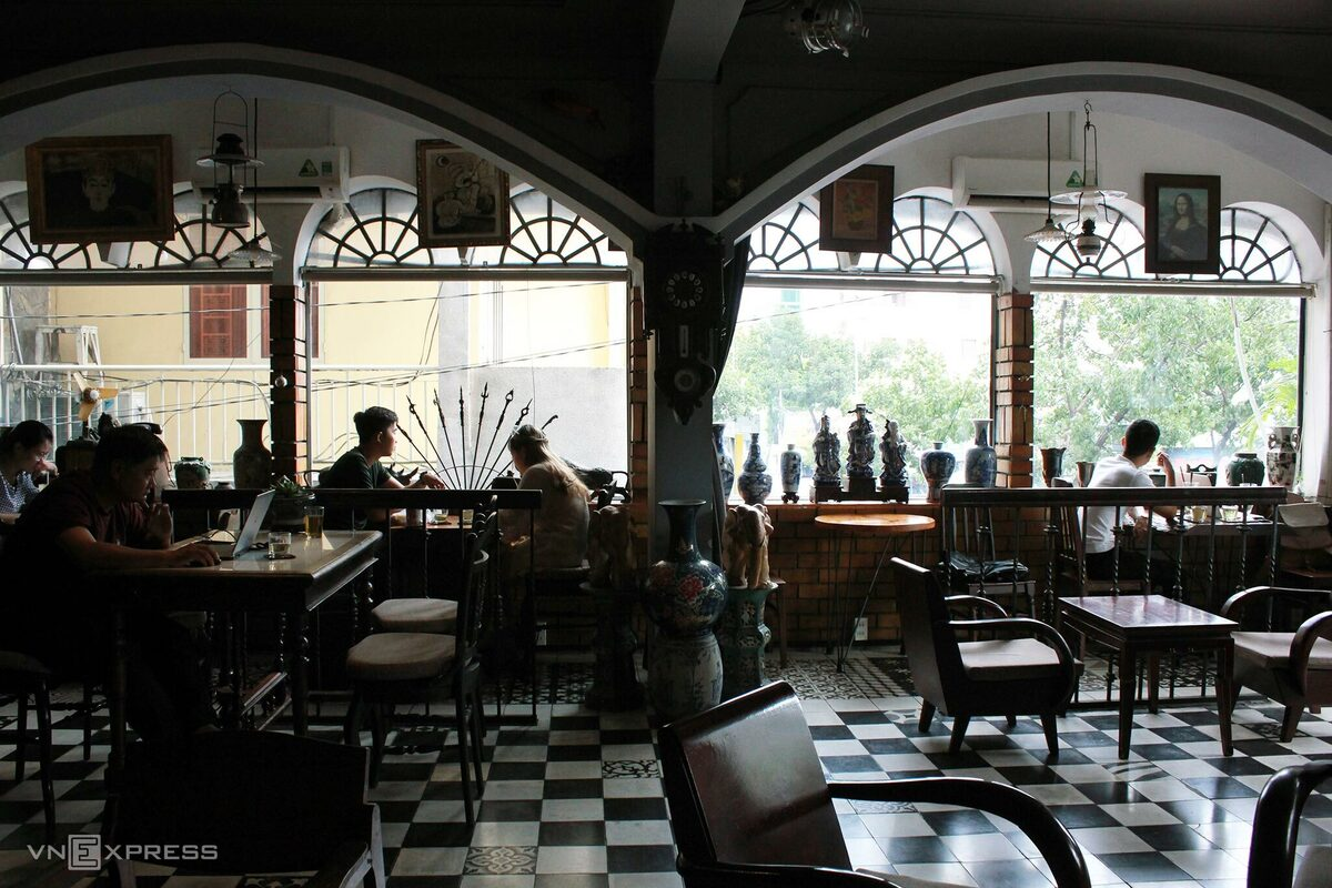 Video: Back in time at coffee shop in Vietnam’s southern metropolis Video: Back in time at coffee shop in Vietnam’s southern metropolis