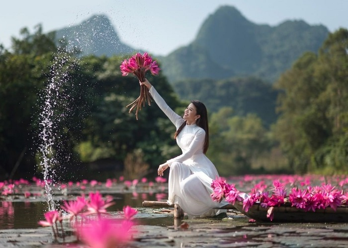 Three most beautiful streams in Vietnam Top 3 Most Beautiful Streams in Vietnam