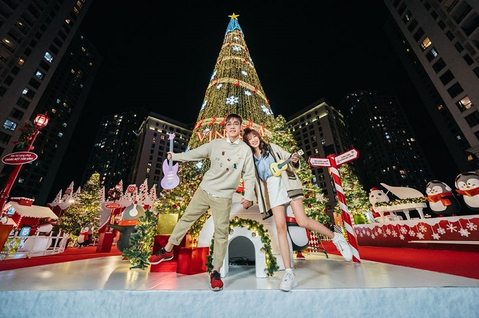 Seven ideal destinations to celebrate Christmas in Da Nang Seven ideal destinations to celebrate Christmas in Da Nang