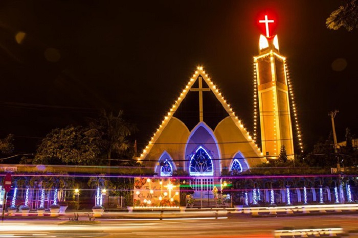 Seven ideal destinations to celebrate Christmas in Da Nang Seven ideal destinations to celebrate Christmas in Da Nang