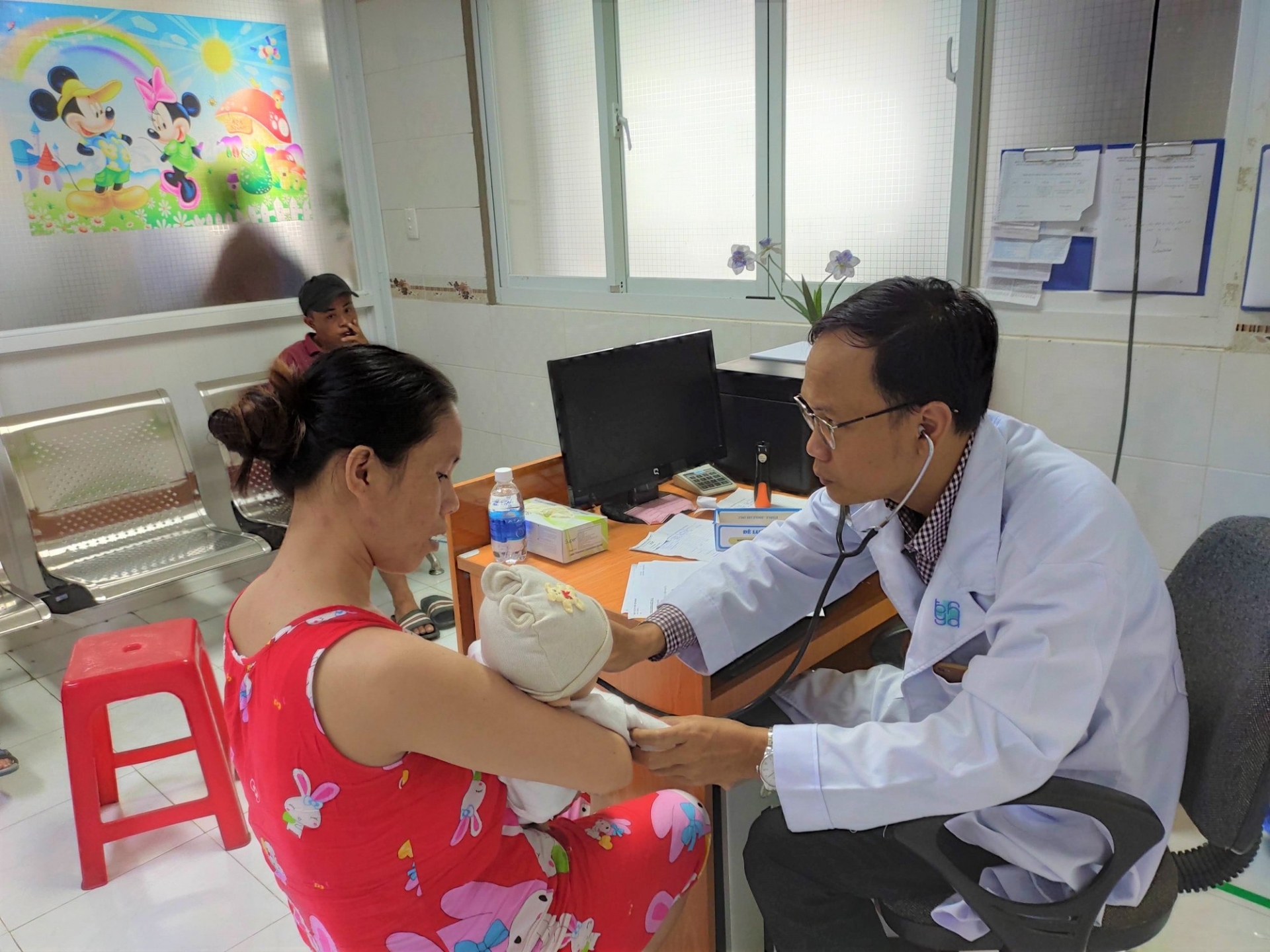 Over 17,000 children in five Vietnamese provinces received free heart check-up Over 17,000 children in five provinces received free heart check up