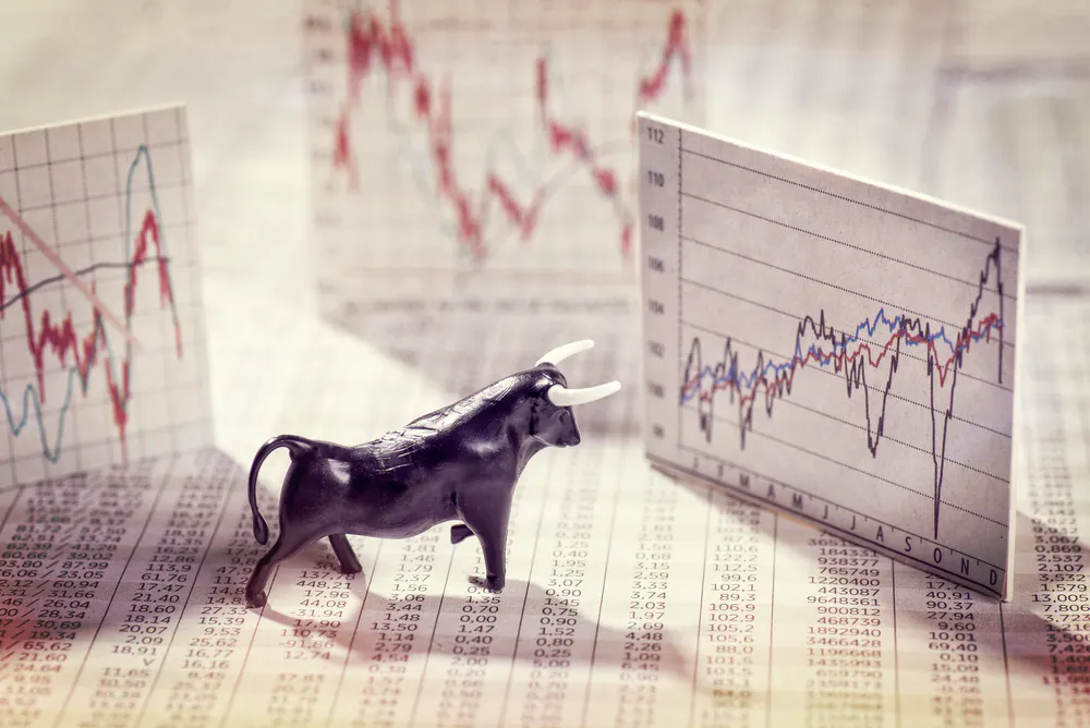 A ‘bull market’ occurs when securities are on the rise, whereas a ‘bear market’ is when securities fall for a sustained period. Both terms are metaphors; a bull thrusts its horns into the air and a bear swipes its paws down. Shutterstock 2605 file 20210105 19 utp6cd