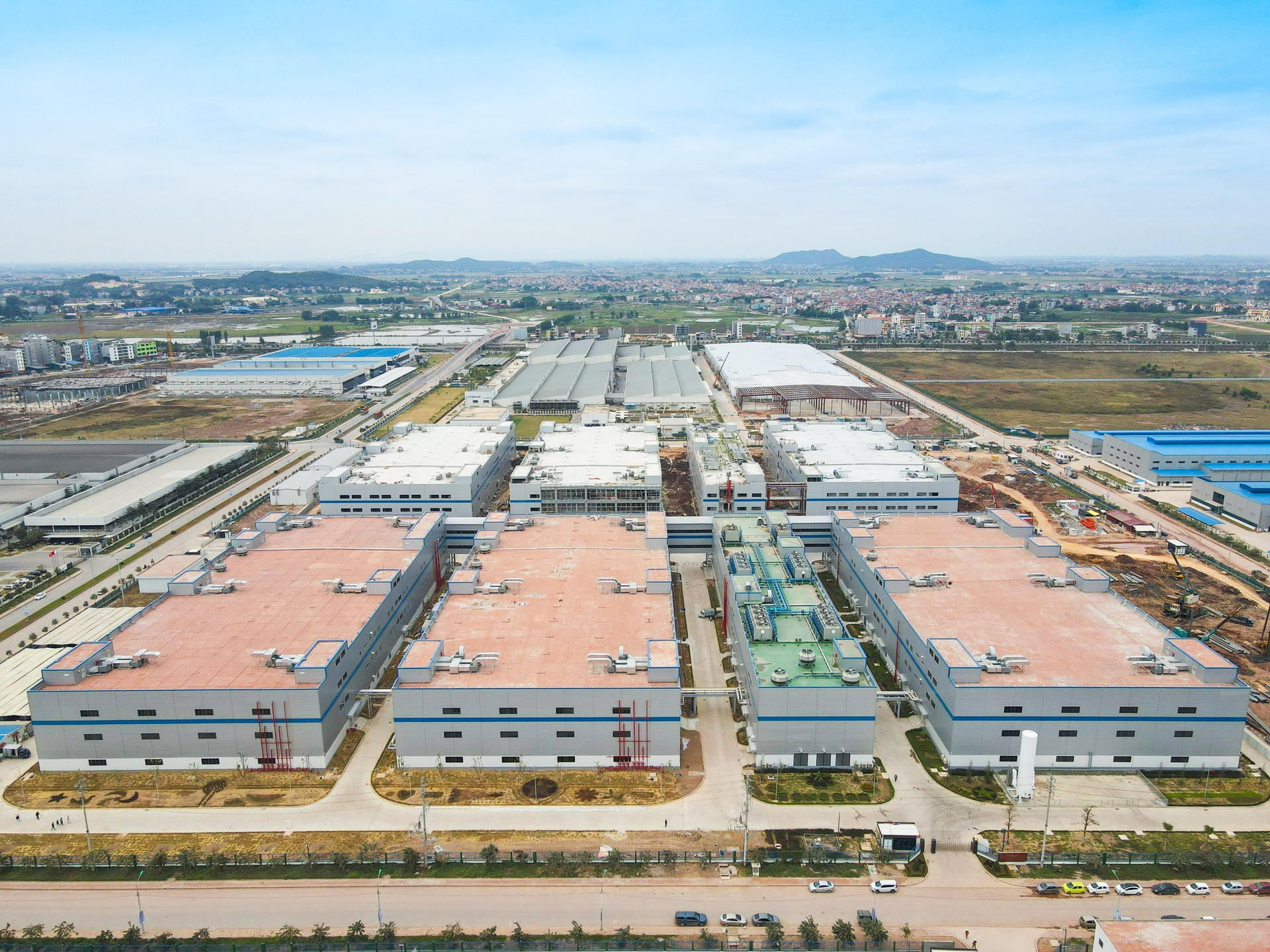 A Foxconn's factory in Bac Giang. Photo: Ricons. 1709 nhamay