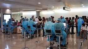 Stranded Vietnamese in Singapore and Thailand brought back stranded vietnamese in singapore and thailand brought back