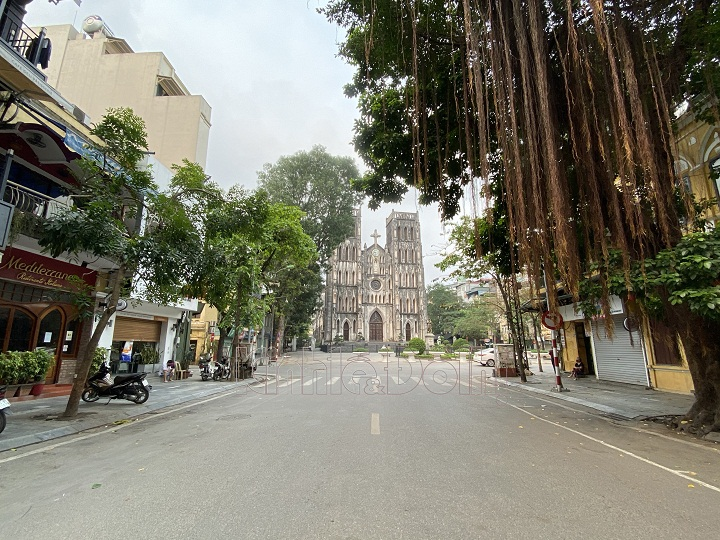 Hanoi's streets become empty as shutdown order taken into effect due to coronavirus threats hanois streets become empty as shutdown order taken into effect due to coronavirus threats
