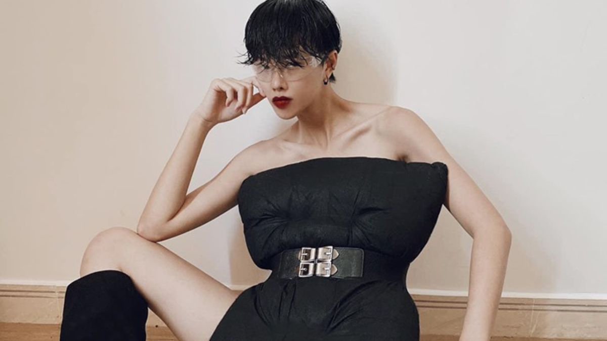 Vietnamese and world fashionistas swing social media with “Pillow Challenge” quarantined trend vietnamese and world fashionistas swing social media with pillow challenge quarantined trend