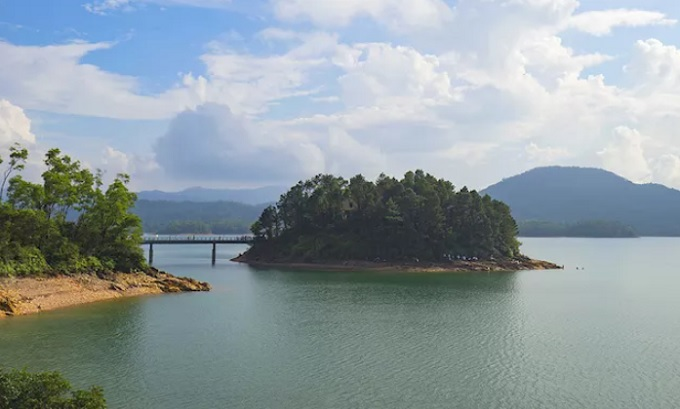 Ke Go Lake- Vietnam’s beguiling oasis in the central province ke go lake vietnams beguiling oasis in the central province