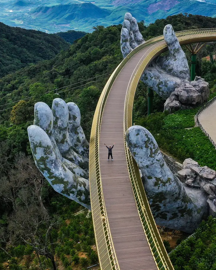 Picture of Vietnam’s Golden Bridge wins World’s best photo of architecture 2020 picture of vietnams golden bridge wins worlds best photo of architecture 2020