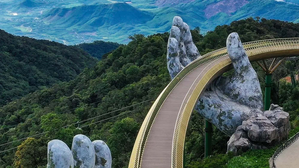 picture of vietnams golden bridge wins worlds best photo of architecture 2020