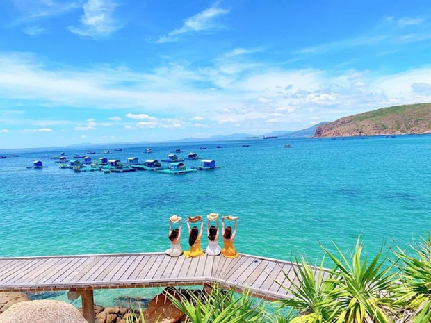 phu yen asked to thoroughly understand importance of east sea