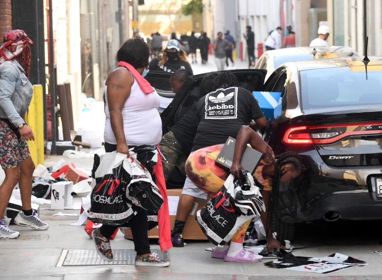 Santa Monica: Struggling to stop looting spree, extend curfew through Monday morning santa monica struggling to stop looting spree extend curfew through monday morning