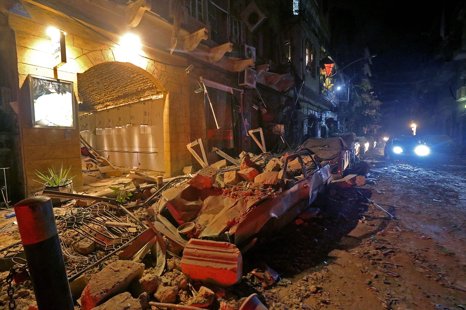 explosion at ammonium nitrate warehouse in lebanon 4000 injured nearly 80 died