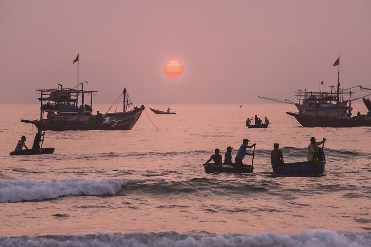 Bình minh trên biển Bình minh trên biển