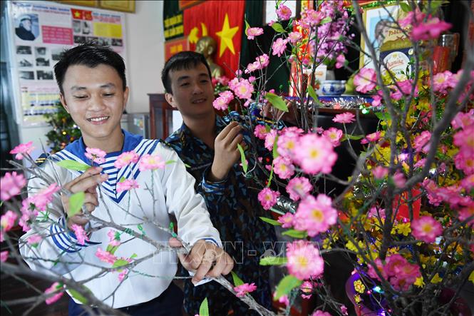 Mang Tết sớm ra nhà giàn - Khép lại hành trình đầy cảm xúc Chú thích ảnh