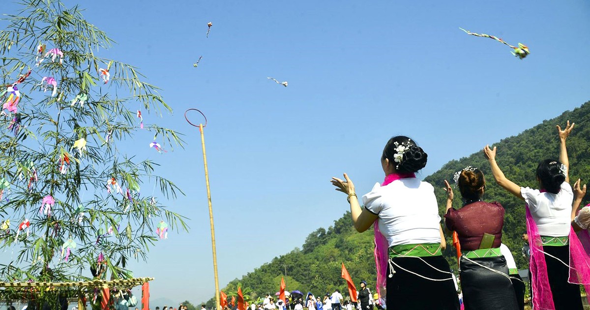 Trò chơi dân gian - nét đẹp Tết vùng cao Trò chơi dân gian - nét đẹp Tết vùng cao
