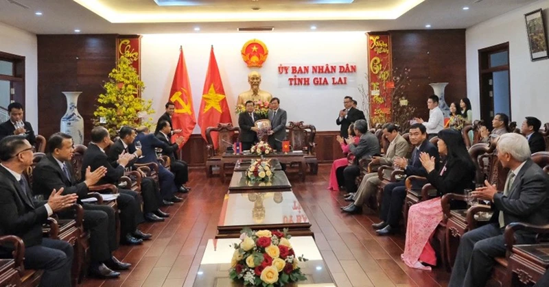 Thắt chặt tình hữu nghị truyền thống và hợp tác giữa tỉnh Champasak và Gia Lai Thắt chặt tình hữu nghị truyền thống và hợp tác giữa tỉnh Champasak và Gia Lai