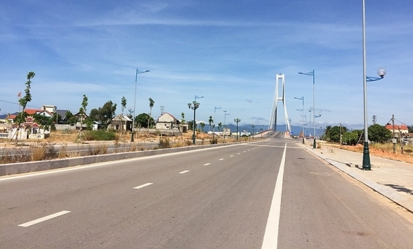 Dự án Đường ven biển và cầu Nhật Lệ 3 sẽ kết nối các vùng của đô thị trung tâm Quảng Bình với bờ biển phía đông Dự án Đường ven biển và cầu Nhật Lệ 3 sẽ kết nối các vùng của đô thị trung tâm Quảng Bình với bờ biển phía đông