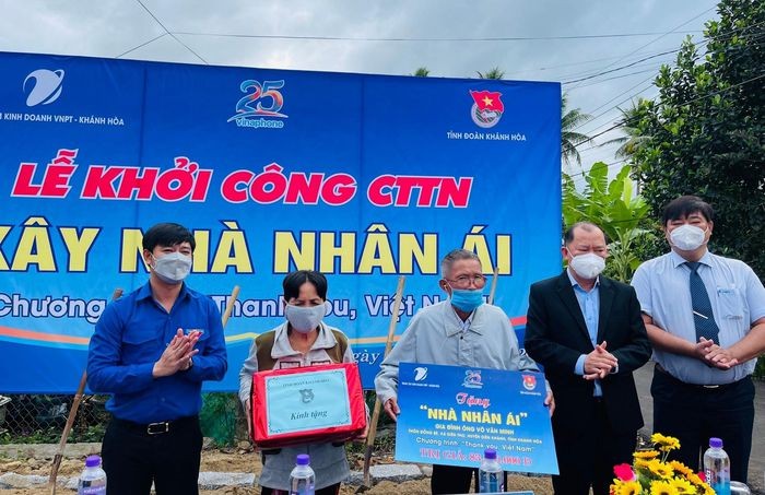 Xây dựng khu vui chơi thiếu nhi, nhà nhân ái tại quần đảo Trường Sa Xây dựng khu vui chơi thiếu nhi, nhà nhân ái tại quần đảo Trường Sa