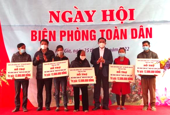 Ngày hội của người dân trên biên cương Tổ quốc Ngày hội của người dân trên biên cương Tổ quốc