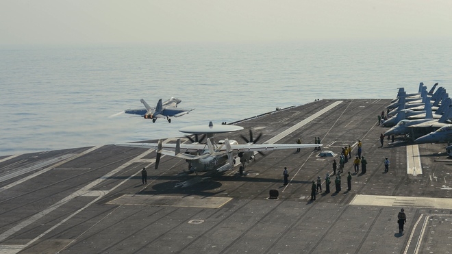 Chiến đấu cơ F/A-18E xuất kích từ tàu USS Theodore Roosevelt ở Biển Đông ẢNH: US NAVY Chiến đấu cơ F/A-18E xuất kích từ tàu USS Theodore Roosevelt ở Biển Đông ẢNH: US NAVY