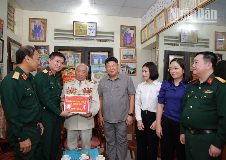 Nhiều hoạt động kỷ niệm 70 năm Chiến thắng Thượng Lào Nhiều hoạt động kỷ niệm 70 năm Chiến thắng Thượng Lào ảnh 3