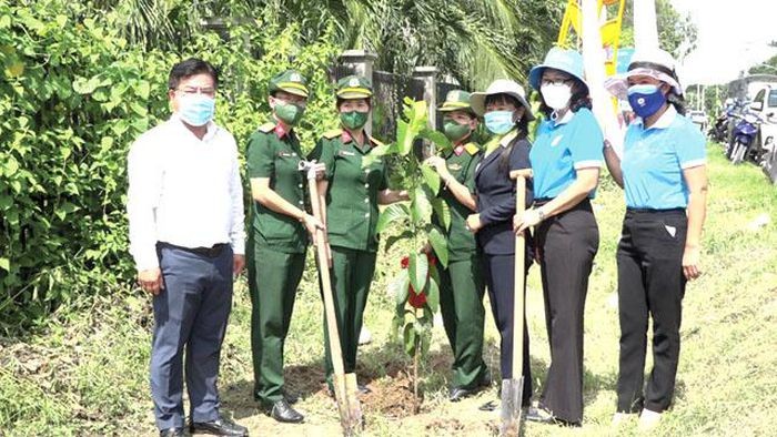 Tết trồng cây vì một biên cương xanh Tết trồng cây vì một biên cương xanh