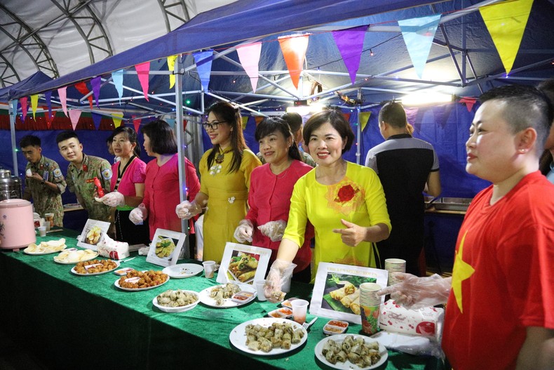Kỷ niệm 75 năm Ngày Quốc tế về lực lượng gìn giữ hòa bình Liên hợp quốc Kỷ niệm 75 năm Ngày Quốc tế về lực lượng gìn giữ hòa bình Liên hợp quốc ảnh 7