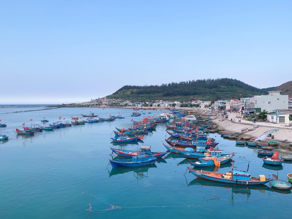 Hòn đảo có hai miệng núi lửa ở Quảng Ngãi Hòn đảo có hai miệng núi lửa ở Quảng Ngãi