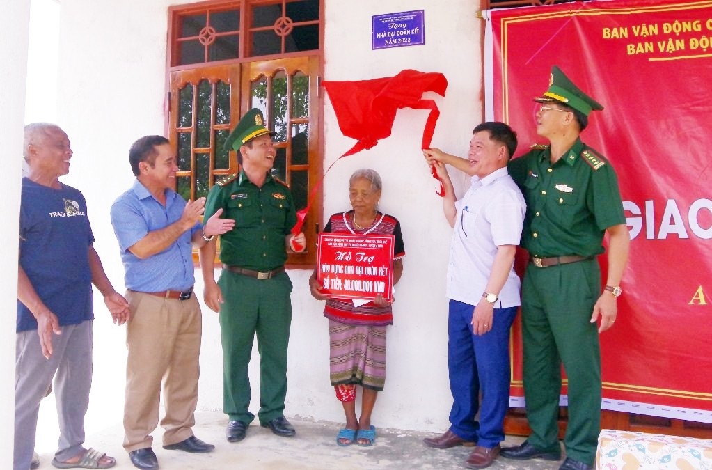 14 mái ấm biên cương được khởi công, bàn giao cho người dân nghèo vùng biên 14 mái ấm biên cương được khởi công, bàn giao cho người dân nghèo vùng biên