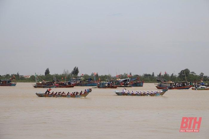 Đặc sắc Lễ hội cầu ngư - bơi trải tại Sầm Sơn Đặc sắc Lễ hội cầu ngư - bơi trải tại Sầm Sơn