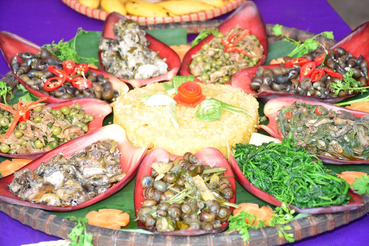 Khai thác đặc sản ẩm thực của đồng bào DTTS vùng cao Minh Hóa (Quảng Bình), góp phần hình thành sản phẩm du lịch độc đáo thu hút du khách (Ảnh: TL) Khai thác đặc sản ẩm thực của đồng bào DTTS vùng cao Minh Hóa (Quảng Bình), góp phần hình thành sản phẩm du lịch độc đáo thu hút du khách (Ảnh: TL)