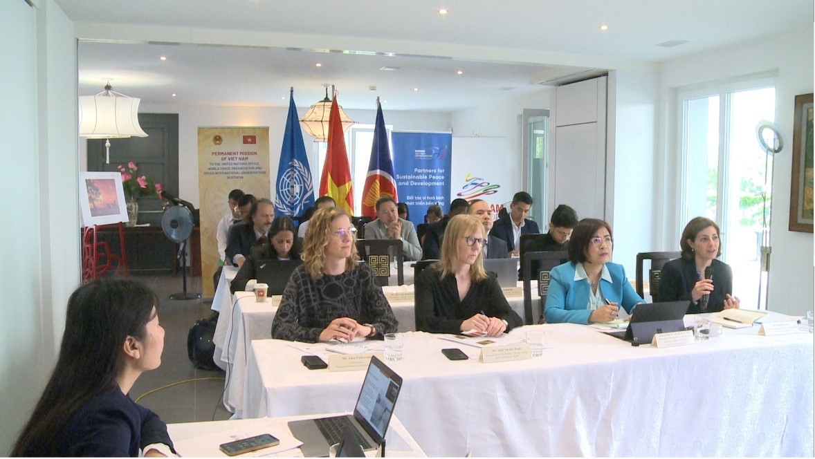 Phái đoàn Việt Nam tại Geneva tổ chức Hội thảo Chuyển đổi xanh để phát triển bền vững Phái đoàn Việt Nam tại Geneva tổ chức Hội thảo Chuyển đổi xanh để phát triển bền vững