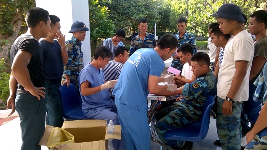 Vùng 4 Hải quân hỗ trợ ngư dân vươn khơi bám biển 2223 4