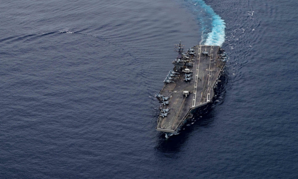 Tàu sân bay USS Ronald Reagan diễn tập trên Biển Đông hôm 4/7. Ảnh: US Navy. 4525 2