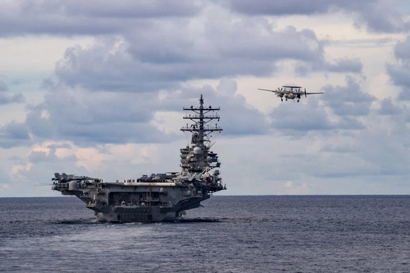 Tàu sân bay Mỹ USS Ronald Regan hoạt động tại Biển Đông - Anh: EPA 2152 2