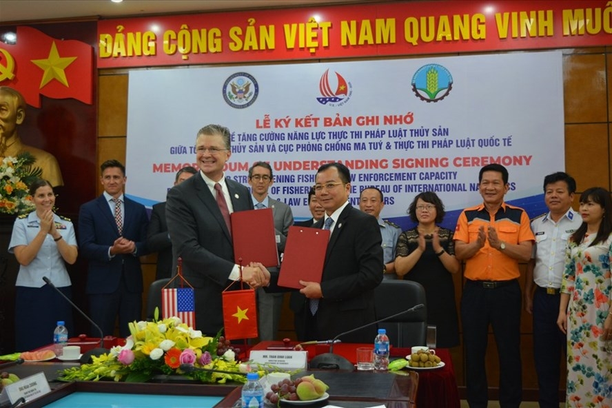 Lễ ký kết Biên bản ghi nhớ ngày 22.7. Ảnh: Đại sứ quán Mỹ 2206 my1