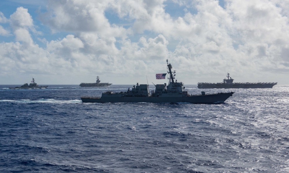 Hai nhóm tác chiến tàu sân bay Mỹ diễn tập trên Biển Đông hôm 6/7. Ảnh: US Navy. 3750 my2