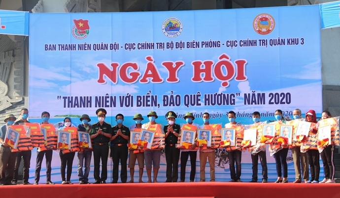 Sôi nổi ngày hội “Thanh niên với biển, đảo quê hương” năm 2020 Sôi nổi ngày hội “Thanh niên với biển, đảo quê hương” năm 2020