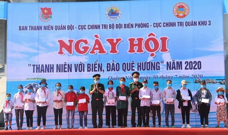 Sôi nổi ngày hội “Thanh niên với biển, đảo quê hương” năm 2020 Sôi nổi ngày hội “Thanh niên với biển, đảo quê hương” năm 2020