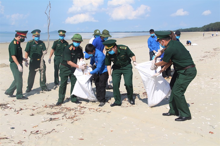 Sôi nổi ngày hội “Thanh niên với biển, đảo quê hương” năm 2020 Sôi nổi ngày hội “Thanh niên với biển, đảo quê hương” năm 2020