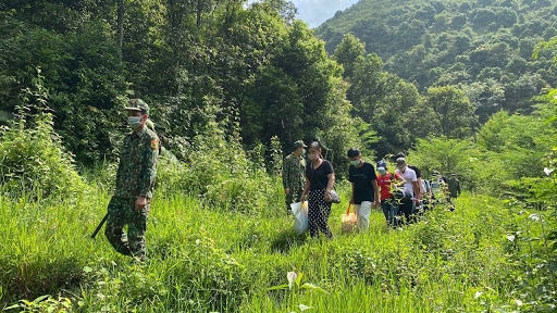 thuc hien dong bo cac bien phap ngan chan nguoi xuat nhap canh trai phep qua bien gioi
