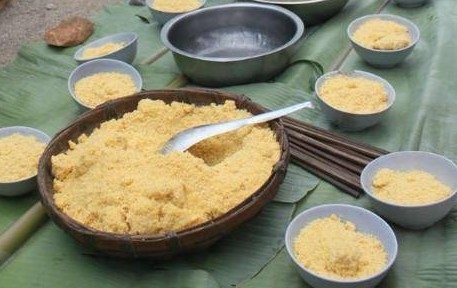 Mèn mén là món ăn chính của người Mông từ bao đời nay Mèn mén là món ăn chính của người Mông từ bao đời nay