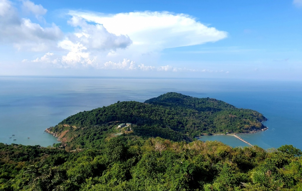 Vẻ đẹp hoang sơ của các hòn đảo có tên gọi quot củ quả quot hút khách ở miền Nam ve dep hoang so cua cac hon dao co ten goi cu qua hut khach o mien nam