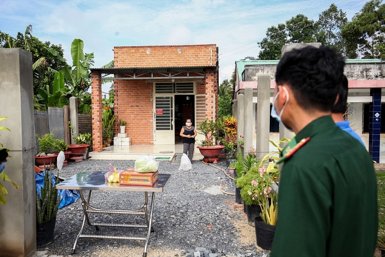 Những “Chuyến xe 0 đồng” ấm lòng người dân vùng biên giới Những “Chuyến xe 0 đồng” chia sẻ khó khăn với người dân vùng biên
