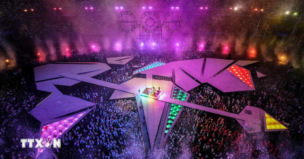 Lễ bế mạc Olympic 2024: Lời tạm biệt ấn tượng của nước Pháp Lễ bế mạc Olympic 2024: Lời tạm biệt ấn tượng của nước Pháp