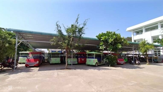 Lý Sơn đón du khách trở lại VnExpress 4614 xe bus o ly son o trong bai vi 3422 9919 1599270730