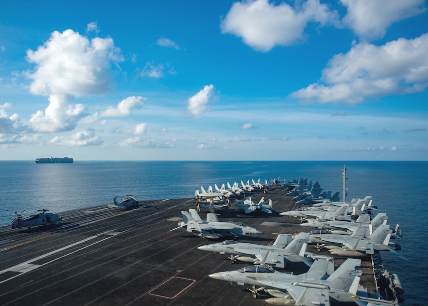 Tàu sân bay USS Ronald Reagan hoạt động ở Biển Đông vào ngày 24.9 HẢI QUÂN MỸ Tàu sân bay USS Ronald Reagan hoạt động ở Biển Đông vào ngày 24.9 HẢI QUÂN MỸ
