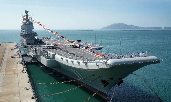 Tàu sân bay Sơn Đông của PLA. Tàu sân bay Sơn Đông của PLA.