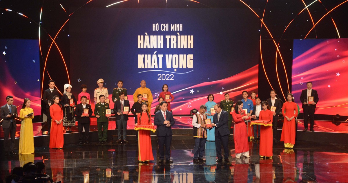 Chương trình "Hồ Chí Minh - Hành trình khát vọng 2022"